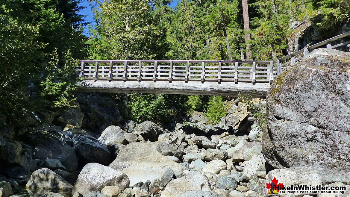 The Flank Trail Bridge above Rainbow Falls